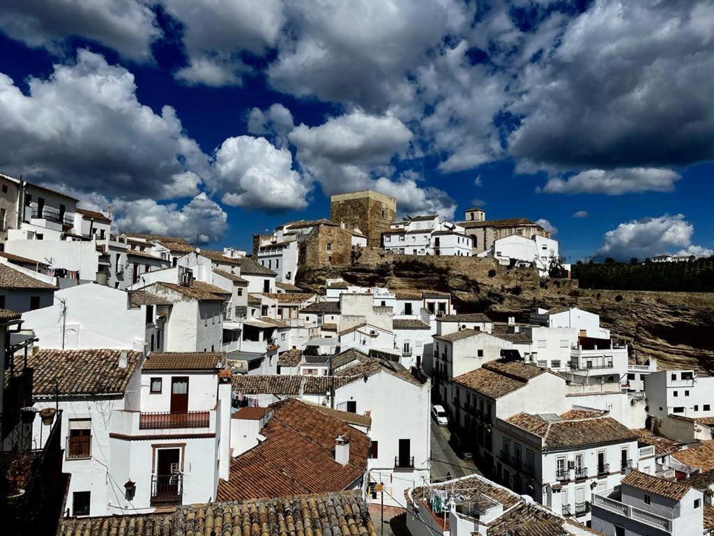 Casa De Las Lanzas Setenil De Las Bodegas Exterior photo